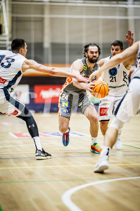 Basketball, Win2Day Superliga 2023/24, Grunddurchgang 14.Runde, Vienna Timberwolves, Klosterneuburg Dukes, Will Carius (24)