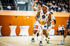 Basketball, Win2Day Superliga 2023/24, Grunddurchgang 14.Runde, Vienna Timberwolves, Klosterneuburg Dukes, William Emiohe (15)