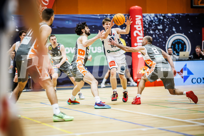 Basketball, Win2Day Superliga 2023/24, Grunddurchgang 14.Runde, Vienna Timberwolves, Klosterneuburg Dukes, Jonas John (99)