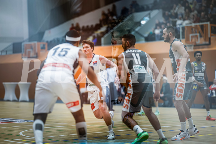 Basketball, Win2Day Superliga 2023/24, Grunddurchgang 14.Runde, Vienna Timberwolves, Klosterneuburg Dukes, Philipp D'Angelo (9)