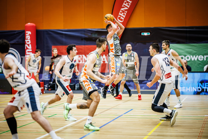 Basketball, Win2Day Superliga 2023/24, Grunddurchgang 14.Runde, Vienna Timberwolves, Klosterneuburg Dukes, Valentin Bauer (14)