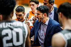 Basketball, Win2Day Superliga 2023/24, Grunddurchgang 14.Runde, Vienna Timberwolves, Klosterneuburg Dukes, Damir Zeleznik (Head Coach)