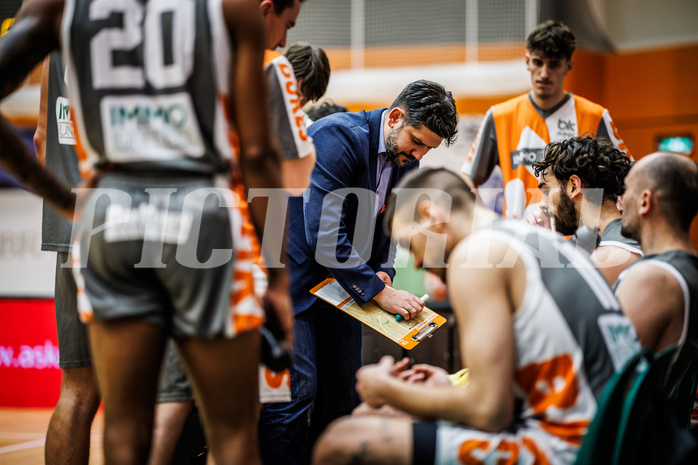 Basketball, Win2Day Superliga 2023/24, Grunddurchgang 14.Runde, Vienna Timberwolves, Klosterneuburg Dukes, Damir Zeleznik (Head Coach)