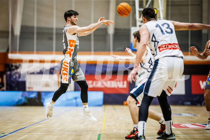 Basketball, Win2Day Superliga 2023/24, Grunddurchgang 14.Runde, Vienna Timberwolves, Klosterneuburg Dukes, Lennart Burgemeister (10)