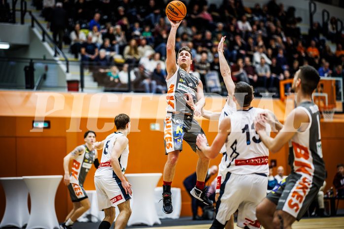 Basketball, Win2Day Superliga 2023/24, Grunddurchgang 14.Runde, Vienna Timberwolves, Klosterneuburg Dukes, Valentin Bauer (14)