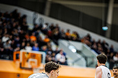 Basketball, Win2Day Superliga 2023/24, Grunddurchgang 14.Runde, Vienna Timberwolves, Klosterneuburg Dukes, Lukas Reichle (13), Benjamin Blazevic (11)