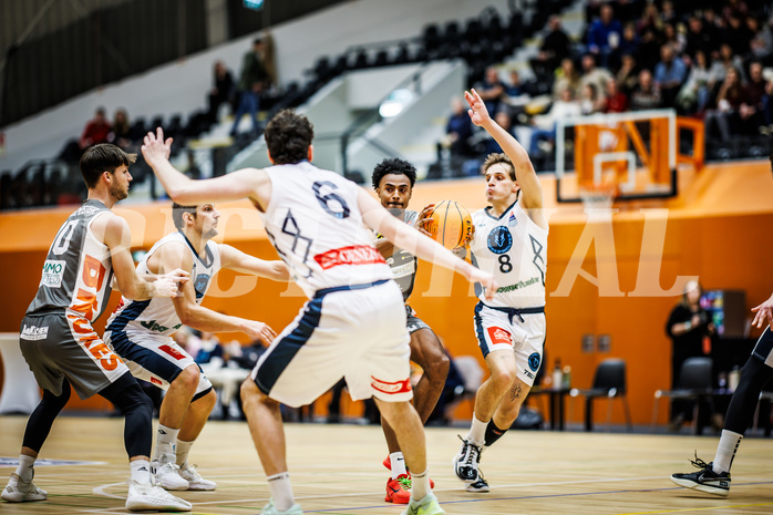Basketball, Win2Day Superliga 2023/24, Grunddurchgang 14.Runde, Vienna Timberwolves, Klosterneuburg Dukes, Michael Weathers (20)