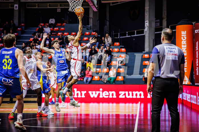 Basketball, Win2Day Superliga 2024/25, Grunddurchgang 6.Runde, BC Vienna, St. Pölten, Keni Rentmeister (17), Zac Owens (2)