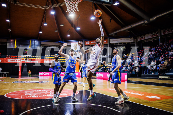 Basketball, Win2Day Superliga 2024/25, Grunddurchgang 6.Runde, BC Vienna, St. Pölten, Ralph Bissainthe (1)
