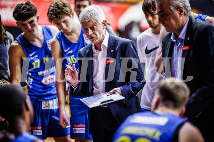 Basketball, Win2Day Superliga 2024/25, Grunddurchgang 6.Runde, BC Vienna, St. Pölten, John Tsiorgiannis (Head Coach)