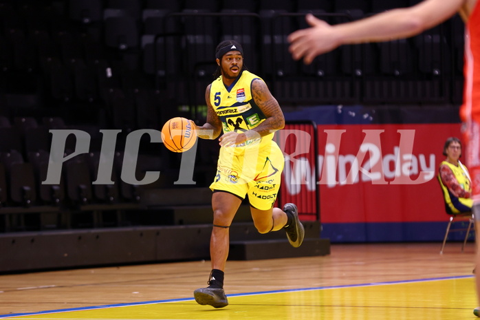 31.10.2024, Graz, Raiffeisen Sportpark Graz, Basketball Superliga 2024/25, Grunddurchgang, Runde 6, UBSC Raiffeisen Graz - Raiffeisen Flyers Wels