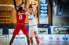 Basketball, bet-at-home Basketball Superliga 2021/22, Grunddurchgang Runde 10, Oberwart Gunners, Traiskirchen Lions, Renato Poljak (16)