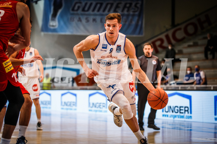Basketball, bet-at-home Basketball Superliga 2021/22, Grunddurchgang Runde 10, Oberwart Gunners, Traiskirchen Lions, Edi Patekar (9)