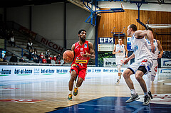 Basketball, bet-at-home Basketball Superliga 2021/22, Grunddurchgang Runde 10, Oberwart Gunners, Traiskirchen Lions, Taveion M. Hollingsworth (11)
