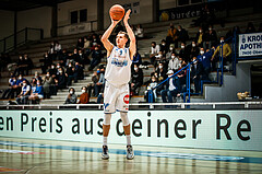 Basketball, bet-at-home Basketball Superliga 2021/22, Grunddurchgang Runde 10, Oberwart Gunners, Traiskirchen Lions, Edi Patekar (9)