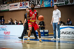 Basketball, bet-at-home Basketball Superliga 2021/22, Grunddurchgang Runde 10, Oberwart Gunners, Traiskirchen Lions, Taveion M. Hollingsworth (11)
