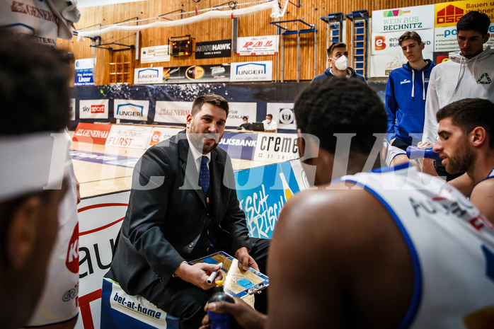Basketball, bet-at-home Basketball Superliga 2021/22, Grunddurchgang Runde 10, Oberwart Gunners, Traiskirchen Lions, Horst Leitner (Coach)