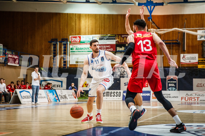 Basketball, bet-at-home Basketball Superliga 2021/22, Grunddurchgang Runde 10, Oberwart Gunners, Traiskirchen Lions, Ioannis Chatzinikolas (11)