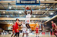Basketball, bet-at-home Basketball Superliga 2021/22, Grunddurchgang Runde 10, Oberwart Gunners, Traiskirchen Lions, Emondre Rickman (14)