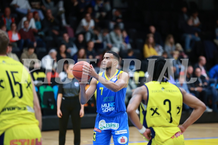 02.10.2022, Graz, Raiffeisen Sportpark Graz, Basketball Superliga 2022/23, Grunddurchgang, Runde 1, UBSC Raiffeisen Graz vs. SKN St. Pölten