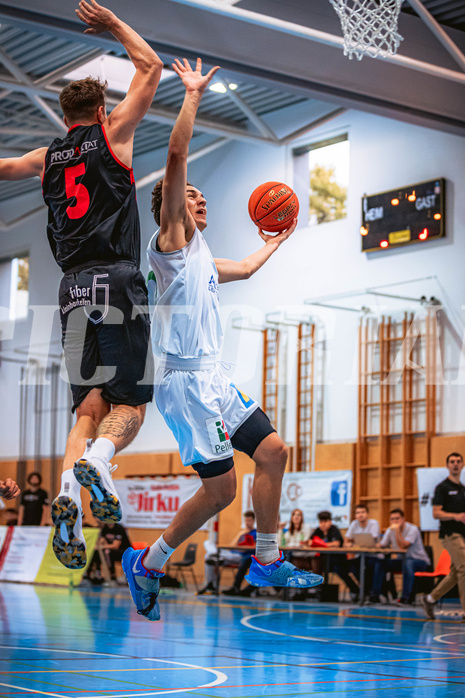 Basketball, Austria Cup 2022/23, 3.Vorrunde, Union Deutsch Wagram Alligators, Mistelbach Mustangs, Martin Müller (5), Daniele Kuchar (22)