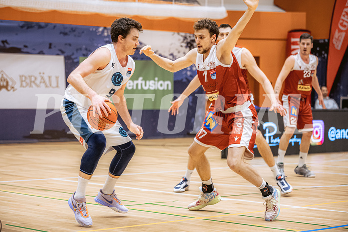 Basketball, Win2Day Superliga 2022/23, 5. Qualifikationsrunde, Vienna Timberwolves, Traiskirchen Lions, Philipp D’Angelo (9), Jonas Winkler (17)
