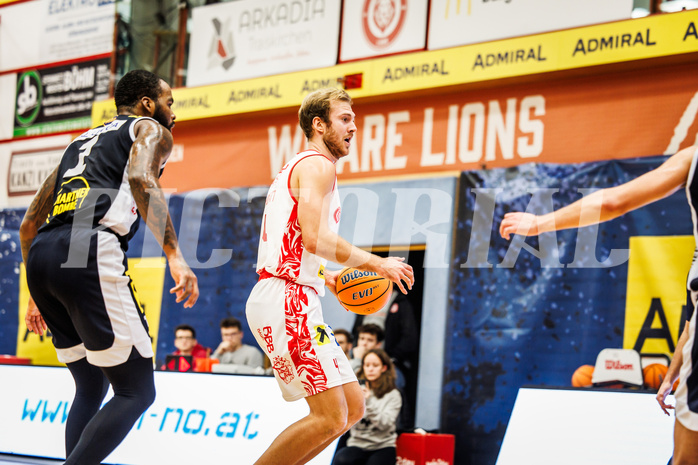 Basketball, win2day Basketball Superliga 2024/25, Grunddurchgang 9.Runde, Traiskirchen Lions, Gmunden Swans, Ryan Moffat (4)