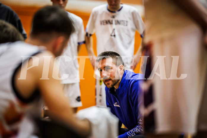 Basketball, Basketball Zweite Liga 2024/25, Grunddurchgang 8.Runde, Vienna United, Wörthersee Piraten, Nemanja Nikolic (Head Coach)