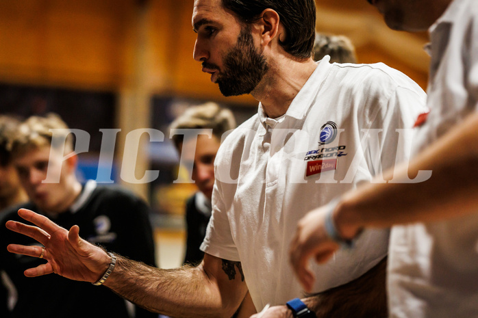 Basketball, win2day Basketball Superliga 2024/25, Grunddurchgang Runde 9, BBC Nord Dragonz, Oberwart Gunners, Felix Jambor (Head Coach)