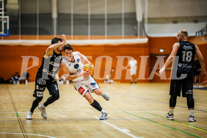 Basketball, Basketball Zweite Liga 2024/25, Grunddurchgang 8.Runde, Vienna Timberwolves, Güssing Blackbirds, Christoph Astl (14), Philipp D'Angelo (9)
