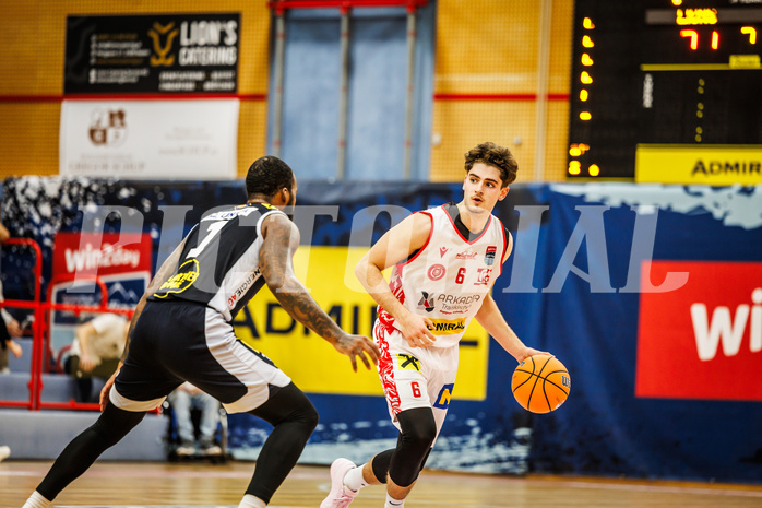 Basketball, win2day Basketball Superliga 2024/25, Grunddurchgang 9.Runde, Traiskirchen Lions, Gmunden Swans, Aleksej Kostic (6)