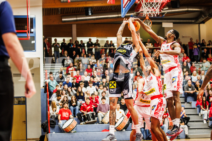 Basketball, win2day Basketball Superliga 2024/25, Grunddurchgang 9.Runde, Traiskirchen Lions, Gmunden Swans, 