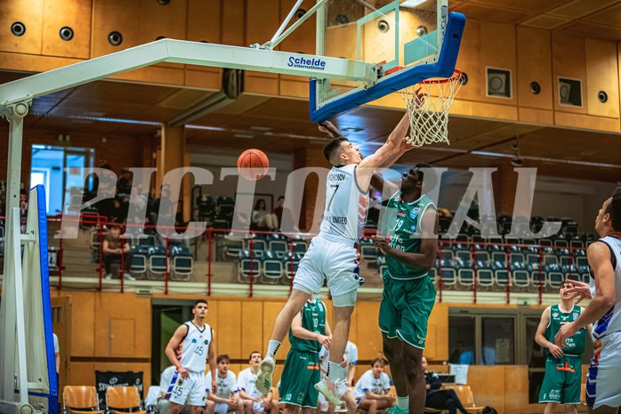 Basketball, Basketball Zweite Liga 2022/23, Playdown Spiel 5, Vienna United, Future Team Steiermark, Oleksandr Ponosov (7), Simon Okoro (19)