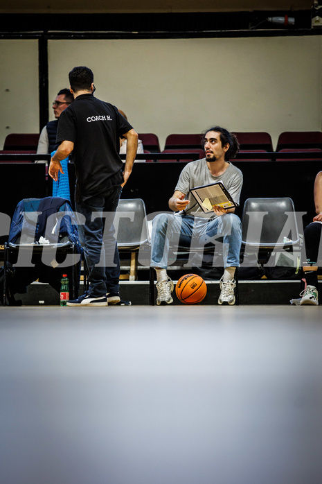 Basketball, Win2Day Basketball Damen Superliga 2023/24, Grunddurchgang 12.Runde, Basket Flames, DBB LZ OÖ, Zaza Zakariadze (Ass. Coach)
