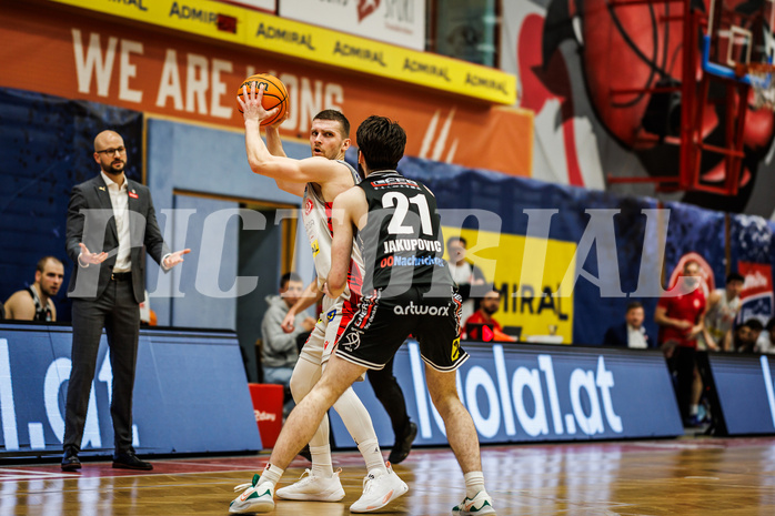 Basketball, win2day Basketball Superliga 2023/24, Grunddurchgang 21.Runde, Traiskirchen Lions, Flyers Wels, Edgars Lasenbergs (25)