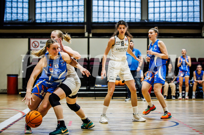 Basketball, Win2Day Basketball Damen Superliga 2023/24, Grunddurchgang 12.Runde, Basket Flames, DBB LZ OÖ, Lejla Pleho (11), Isabelle Fleischanderl (7)