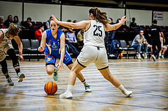 Basketball, Win2Day Basketball Damen Superliga 2023/24, Grunddurchgang 12.Runde, Basket Flames, DBB LZ OÖ, Ylenia Bonett (5), Marlene Kalaydjiev (25)