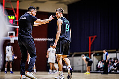 Basketball, Basketball Zweite Liga 2023/24, Grunddurchgang 17.Runde, Basket Flames, Union Deutsch Wagram Alligators, Lukas Hofer (Head Coach), Max Brunner (9)