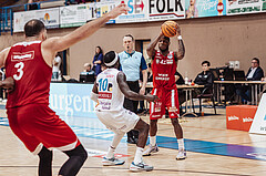 Basketball, Basketball Superliga 2023/24, Qualifikationsrunde 1., Oberwart Gunners, BC Vienna, Munis Tutu (10), Demarkus Stuckey Jr. (42)