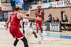 Basketball, Basketball Superliga 2023/24, Qualifikationsrunde 1., Oberwart Gunners, BC Vienna, Munis Tutu (10), Demarkus Stuckey Jr. (42)