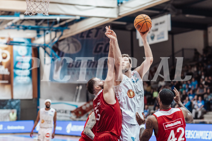 Basketball, Basketball Superliga 2023/24, Qualifikationsrunde 1., Oberwart Gunners, BC Vienna, Jozo Rados (3), Daniel Koeppel (14), Demarkus Stuckey Jr. (42)
