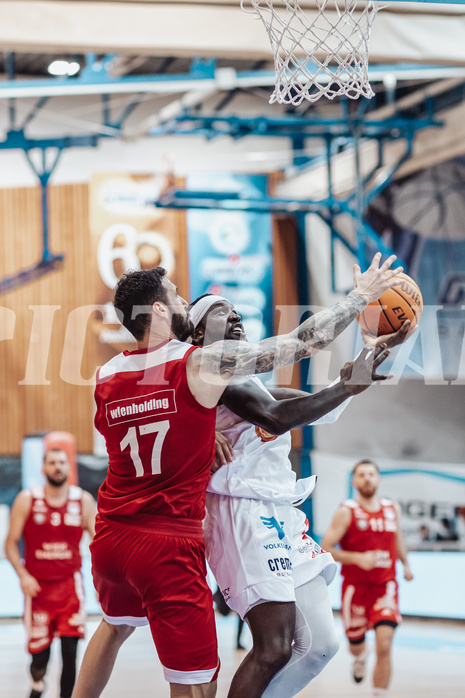 Basketball, Basketball Superliga 2023/24, Qualifikationsrunde 1., Oberwart Gunners, BC Vienna, Ivan Siriscevic (17), Munis Tutu (10)