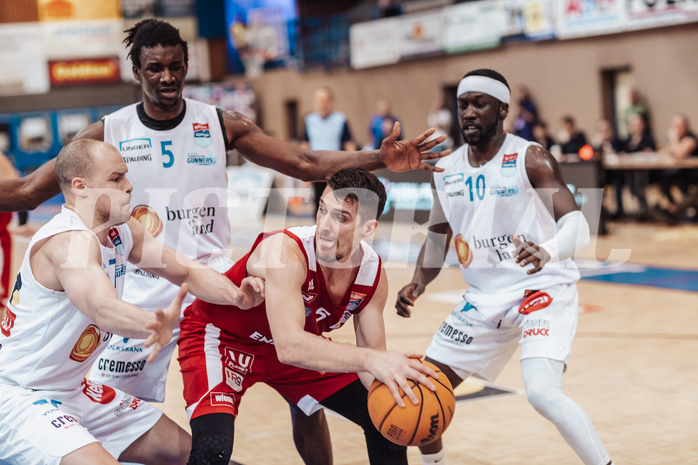 Basketball, Basketball Superliga 2023/24, Qualifikationsrunde 1., Oberwart Gunners, BC Vienna, Sebastian Kaeferle (7), Shaquille Rombley (5), Bogic Vujosevic (5), Munis Tutu (10)