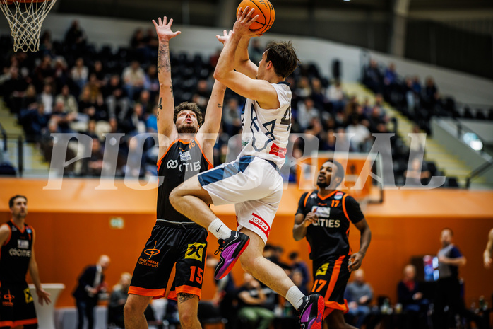 Basketball, Win2Day Superliga 2023/24, 1. Qualifikationsrunde, Vienna Timberwolves, Fürstenfeld Panthers, Phil Steffens (15), Ivor Kuresevic (44)