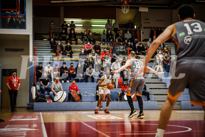 Basketball, bet-at-home Basketball Superliga 2021/22, Grunddurchgang18.Runde, Traiskirchen Lions, Klosterneuburg Dukes, Karl William Gamble Jr. (8)
