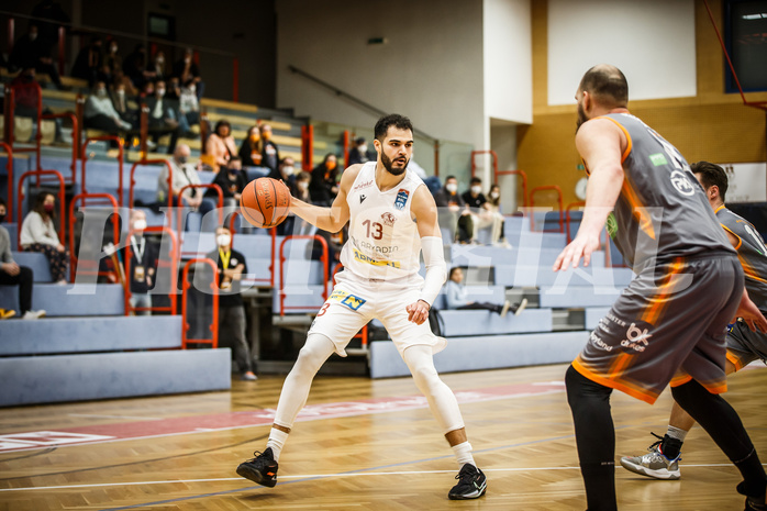 Basketball, bet-at-home Basketball Superliga 2021/22, Grunddurchgang18.Runde, Traiskirchen Lions, Klosterneuburg Dukes, Aaron Michael Falzon (13)