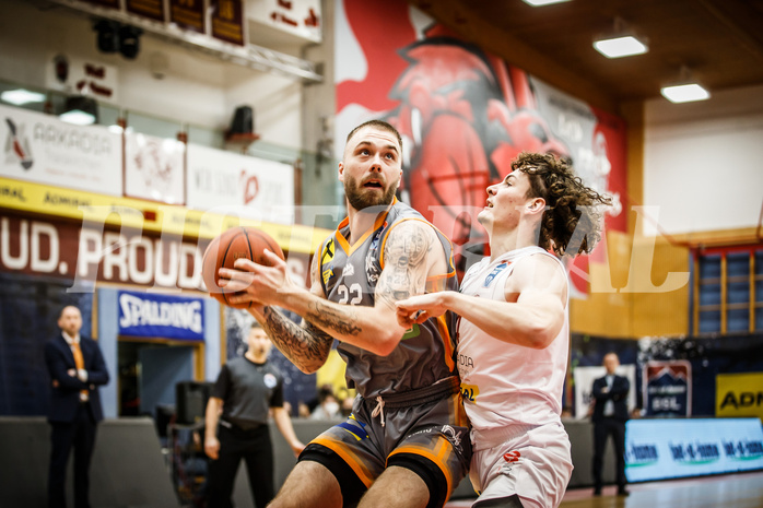 Basketball, bet-at-home Basketball Superliga 2021/22, Grunddurchgang18.Runde, Traiskirchen Lions, Klosterneuburg Dukes, Eamonn Joyce (22)