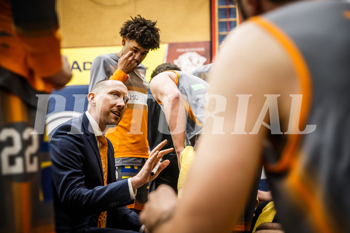 Basketball, bet-at-home Basketball Superliga 2021/22, Grunddurchgang18.Runde, Traiskirchen Lions, Klosterneuburg Dukes, Christopher O´Shea (Head Coach)