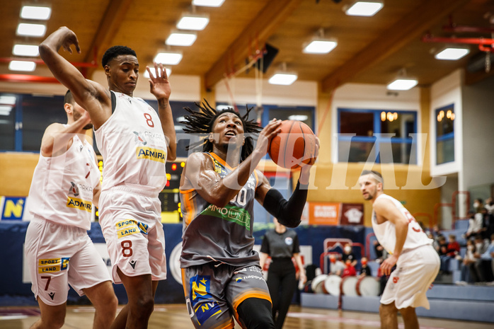 Basketball, bet-at-home Basketball Superliga 2021/22, Grunddurchgang18.Runde, Traiskirchen Lions, Klosterneuburg Dukes, James Murray-Boyles (30)