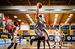 Basketball, bet-at-home Basketball Superliga 2021/22, Grunddurchgang18.Runde, Traiskirchen Lions, Klosterneuburg Dukes, Christoph Jakubowski (12)